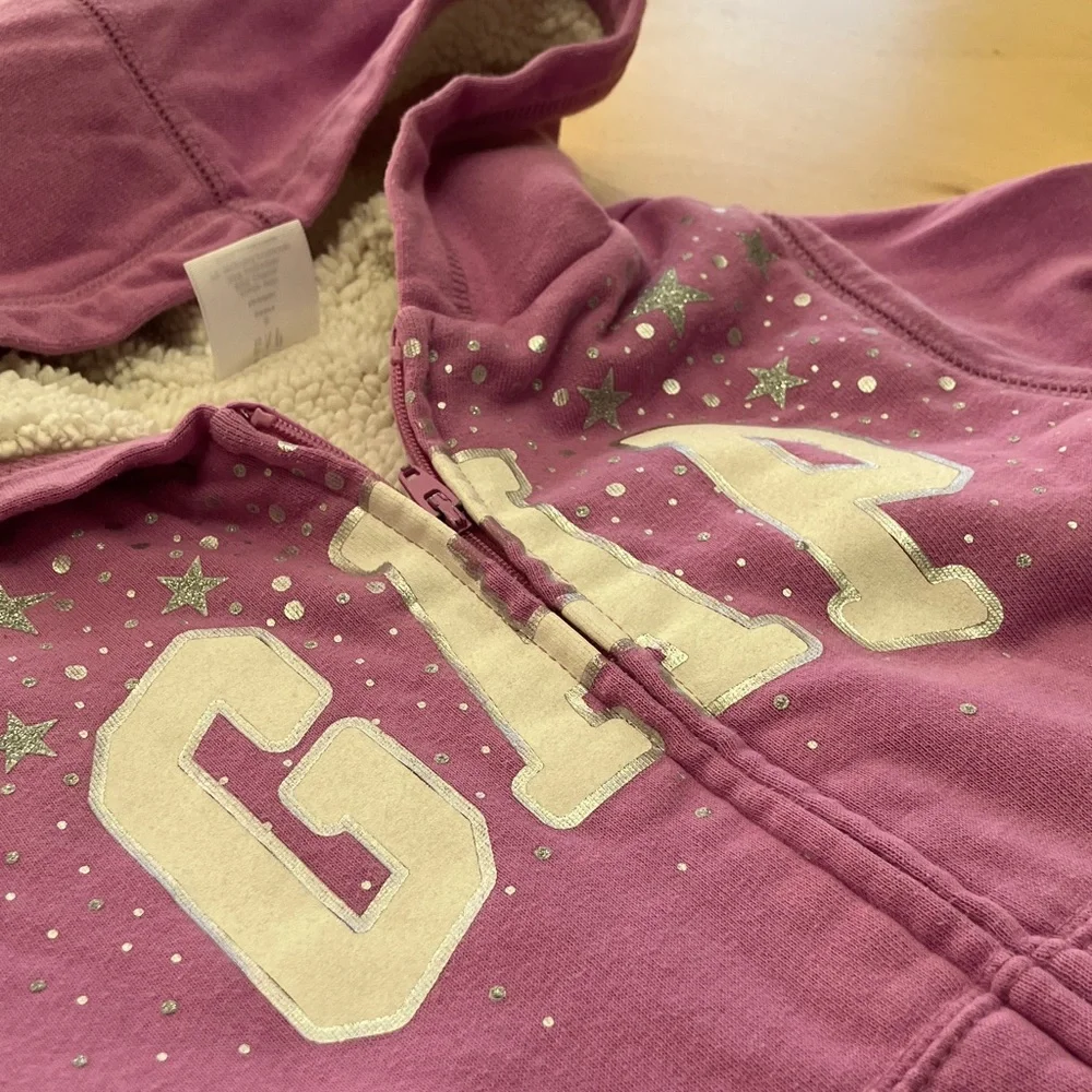 Baby Gap Sweatshirt Purple size 5‎ Sherpa lining silver sparkly stars